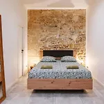 Appartement L'ecrin De L'ecusson, Loft Avec Cour Interieure