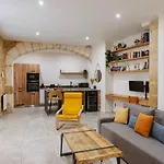 L'ecrin De L'ecusson, Loft Avec Cour Interieure Appartement