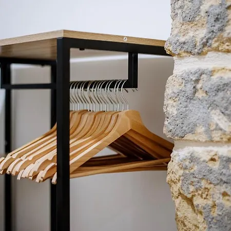 公寓 L'ecrin De L'ecusson, Loft Avec Cour Interieure