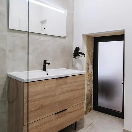 L'ecrin De L'ecusson, Loft Avec Cour Interieure *